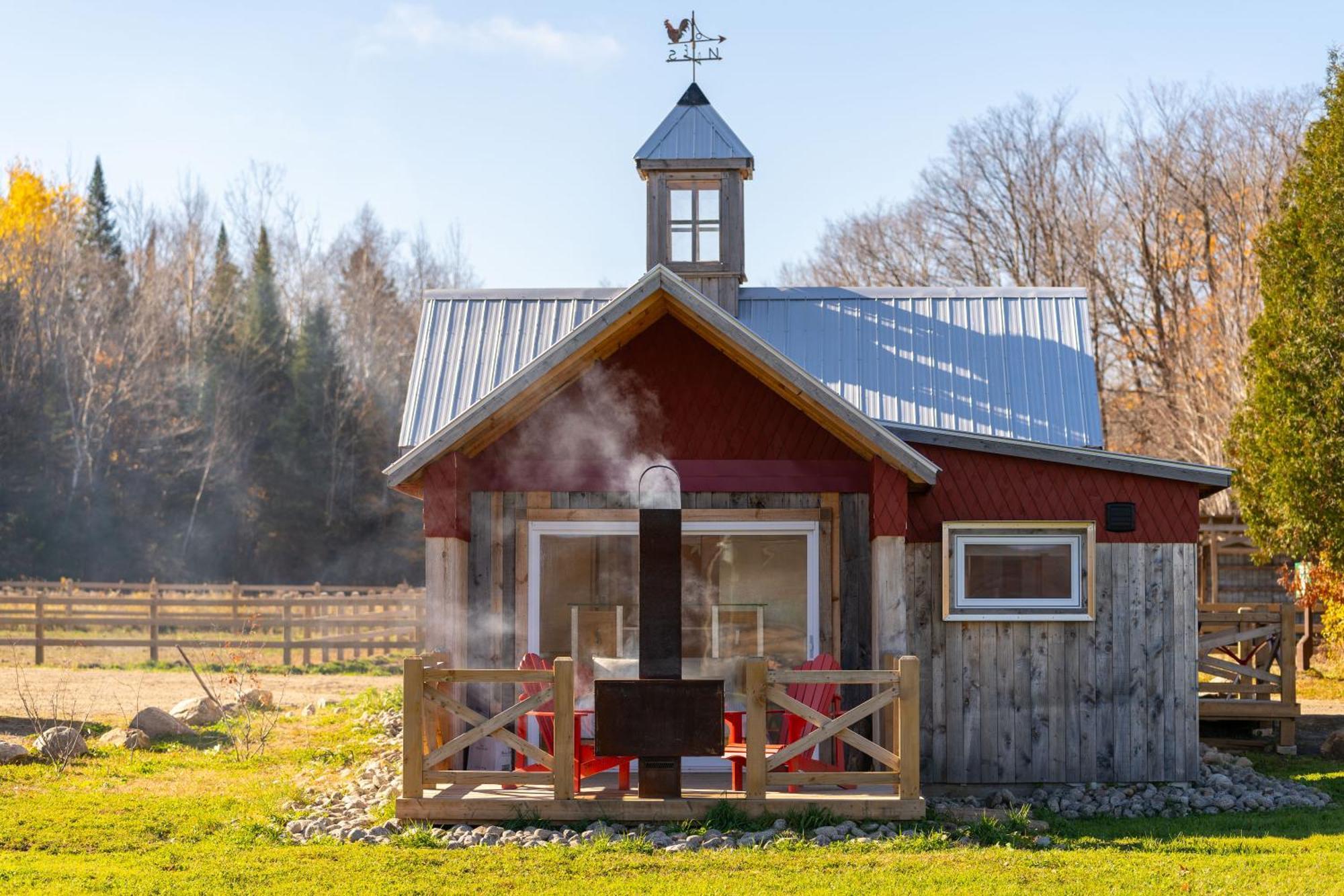 Le Baluchon Eco-Villegiature Saint-Paulin Eksteriør bilde